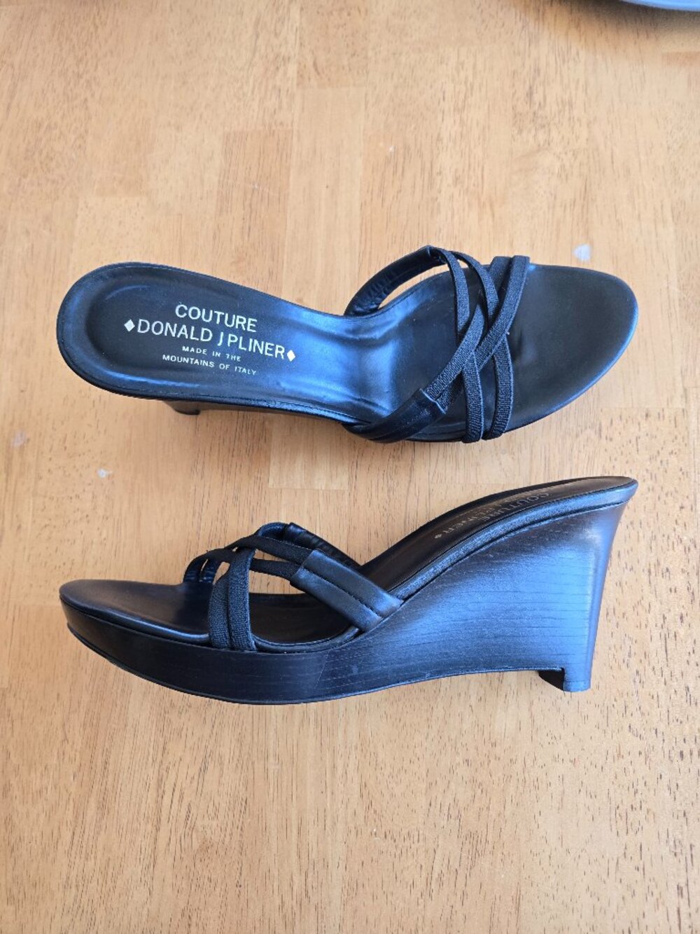 Donald J. Pliner  Black Wedge Sandals - size 10
